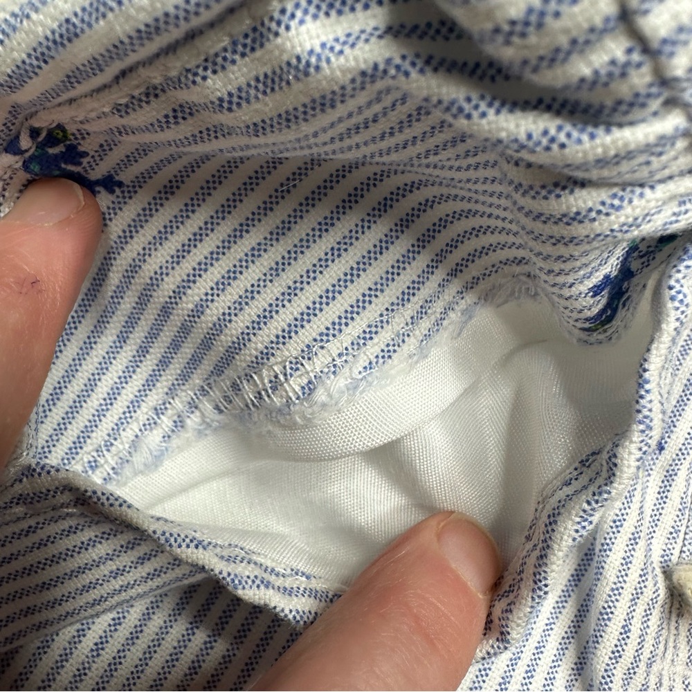 The Children’s Place Shorts Pinstripe With Lizards Blue & White Size 5T - Picture 7 of 16